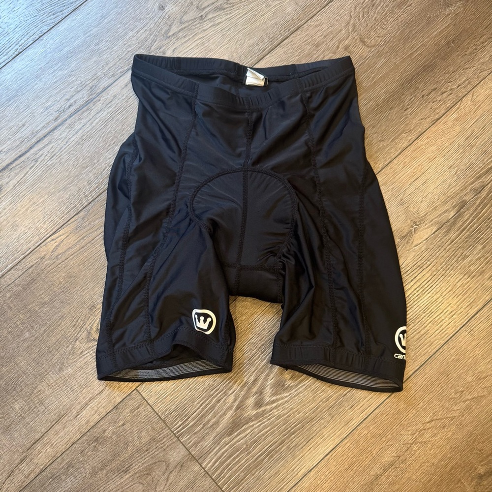 Men’s Canari padded cycling shorts